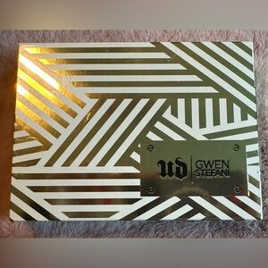 ⬇️ NWOT Urban Decay x Gwen Stefani Eyeshadow Palette in Metallic Gold & White
